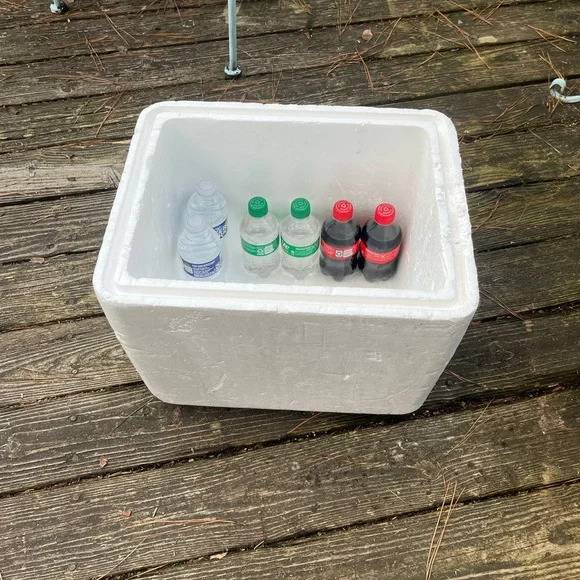 یخدان یونولیتی سایز کوچک برای نگهداری نوشیدنی